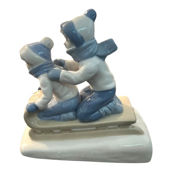 Vintage Paul Sebastian 1992 Children On Sled Porcelain Figurine 6" X 6" X 3" Mad - Picture 3 of 7